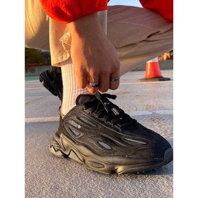 

Черные кроссовки adidas Originals Ozweego Celox