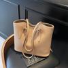 Large-capacity Simple Bag Women's New Spring and Summer Fashion Versatile Shoulder Bag Commuter Tote Bag