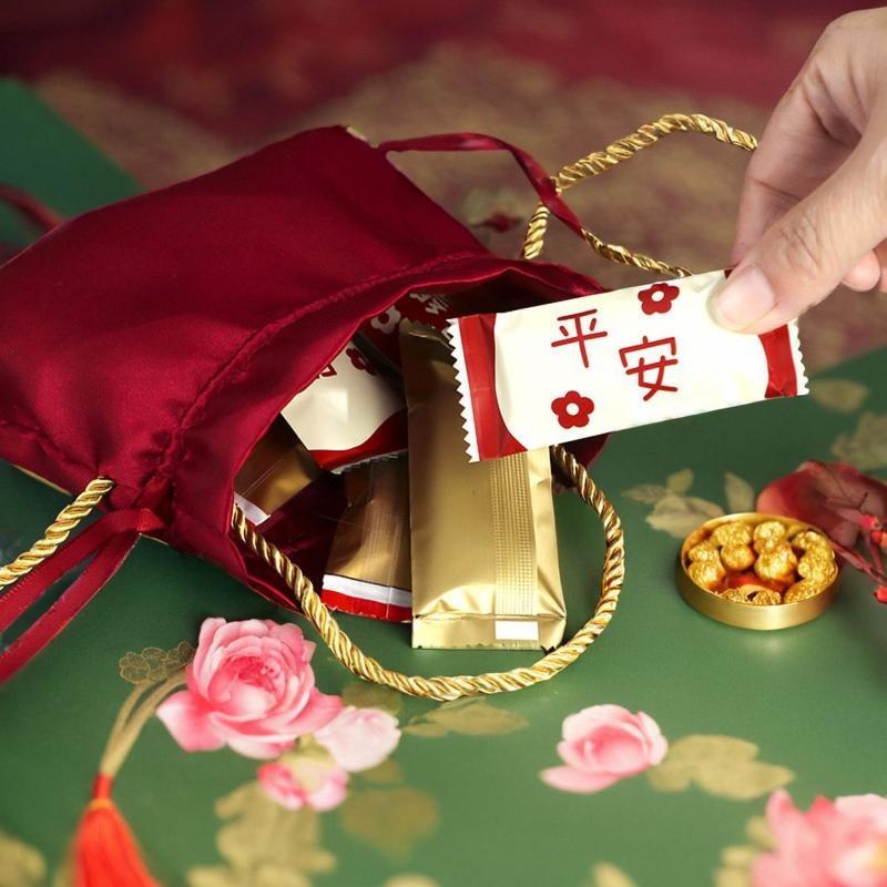 Christmas Gift Bags With Tassel Drawstring For Holiday Decorations Party Favors Candy Packaging Wedding Decorations