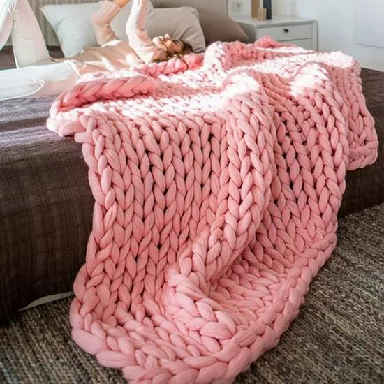 8cm Thick DIY Chunky Hand-Knitted Blanket with Imitation Wool Yarn