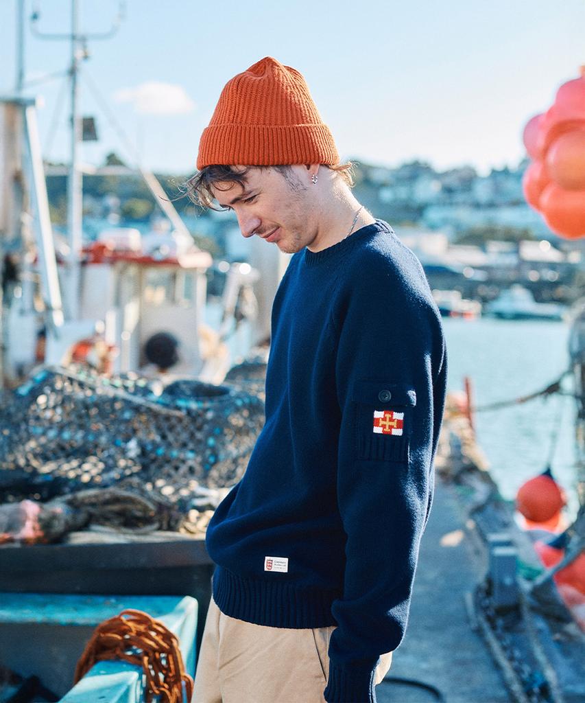 Geonjiulleunseu Cotton Raglan Pocket Sweater - Navy