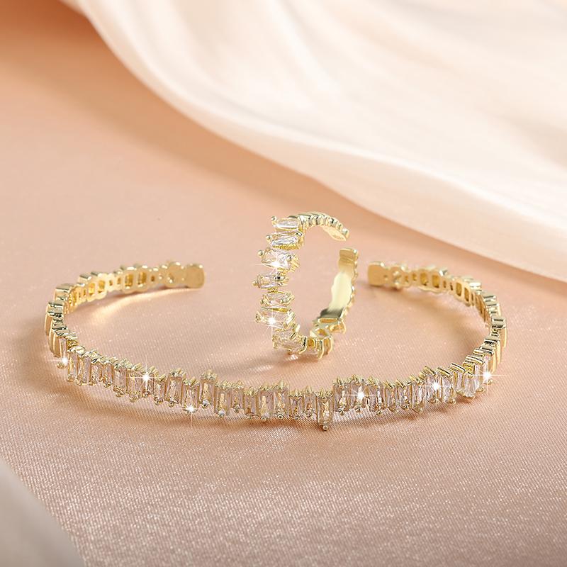 Luxurious exquisite cubic zirconia irregular bracelet ring set for fashionable Zircon for women to wear during summer travel