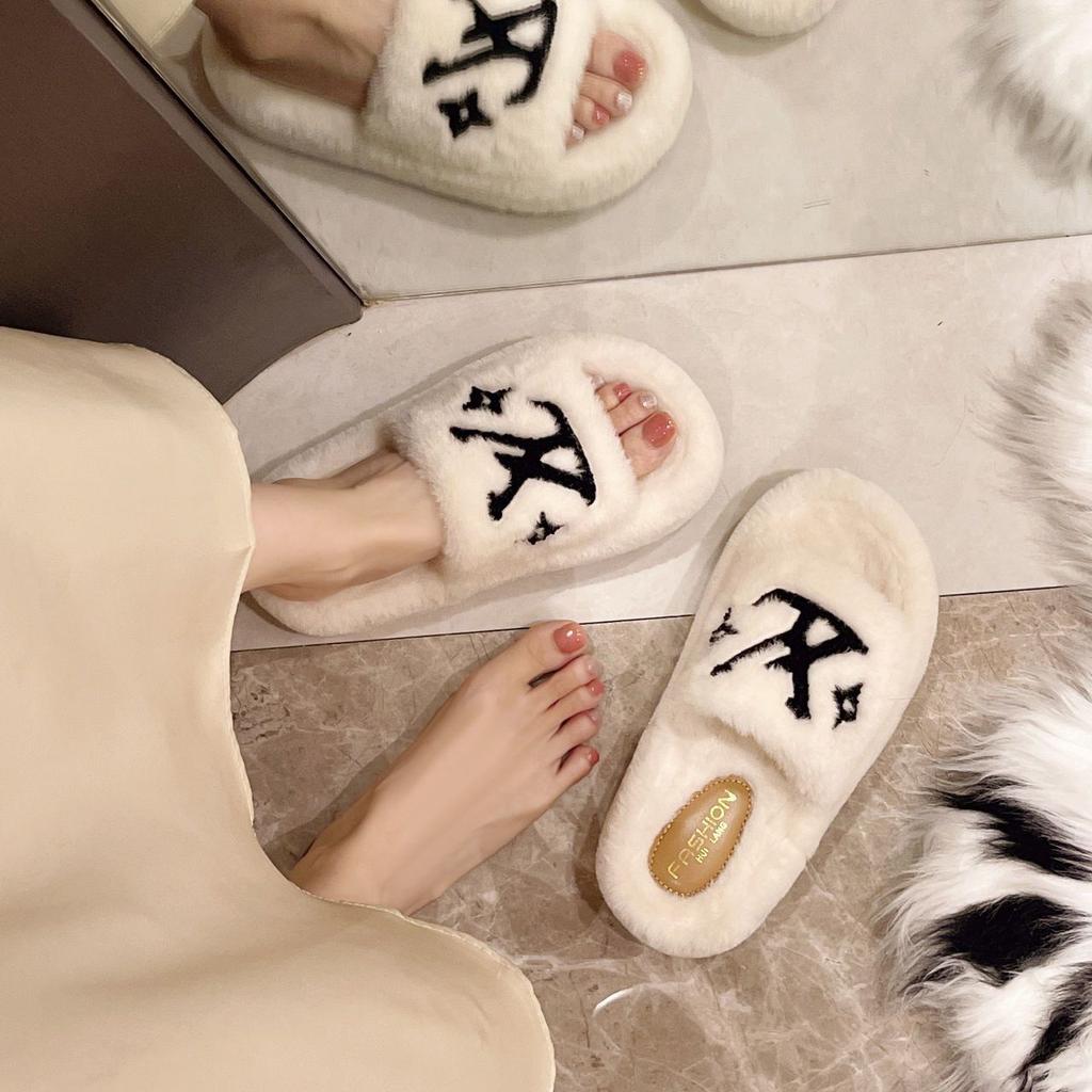 Embroidery Flat Bottom Non-slip Outer Wear Fashion 2025 Autumn and Winter New Xiaoxiangfeng Thick Bottom Fluffy Slippers Home Cotton Drag Girl