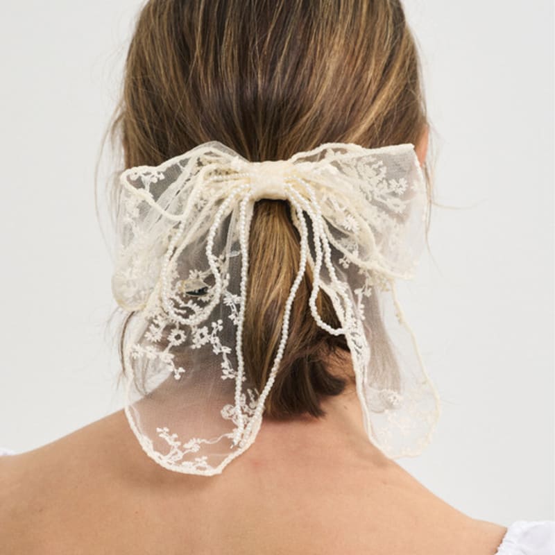 SORRY TOO MUCH LOVE Lace Pearl Ribbon Hair Pin_Ivory