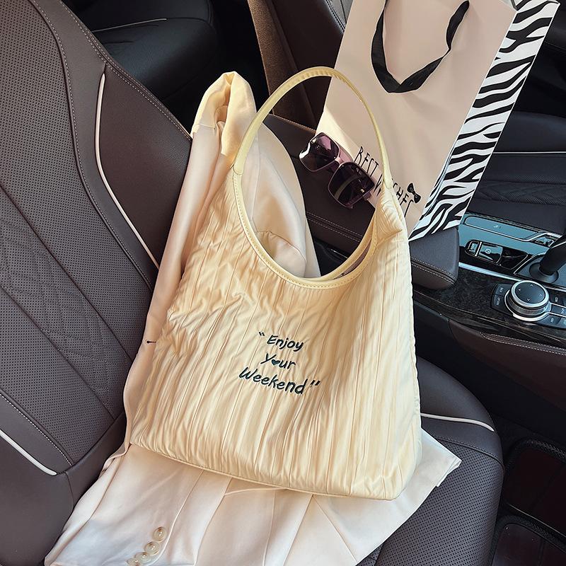 Large Capacity Canvas Bag Women's 2025 Spring and Summer New Fashion Shoulder Bag Casual Niche Versatile Portable Tote Bag