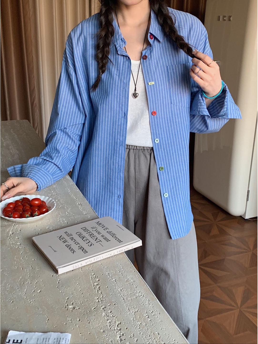 

Women s Dopamine Color Striped Buckle Shirt - Personalized, Loose Long Sleeve Lapel Outerwear, ZG Whitening One Size (80-140)