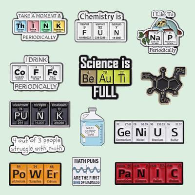 Chemische Element Cartoon Symbol Anstecknadeln: Niedliche Metallbroschen zur Rucksack- und Kleiderdekoration