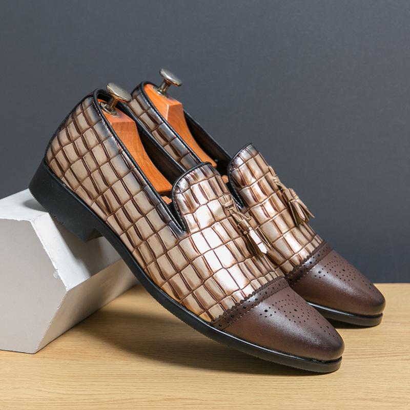 

Мужская обувь большого размера новая повседневная кожаная обувь модная ретро обувь на одном педале с острым носком трендовая мужская свадебная обувь 47
