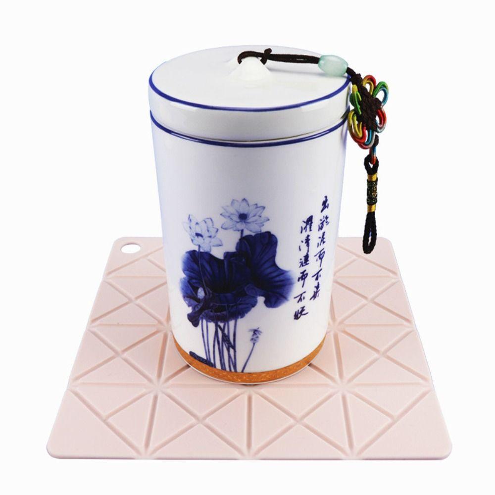Creative Non Slip Silicone Pot Mat Simple Placemat Heat Insulation Pad with Hanging Holes Foldable Dining Table Mat Hotel
