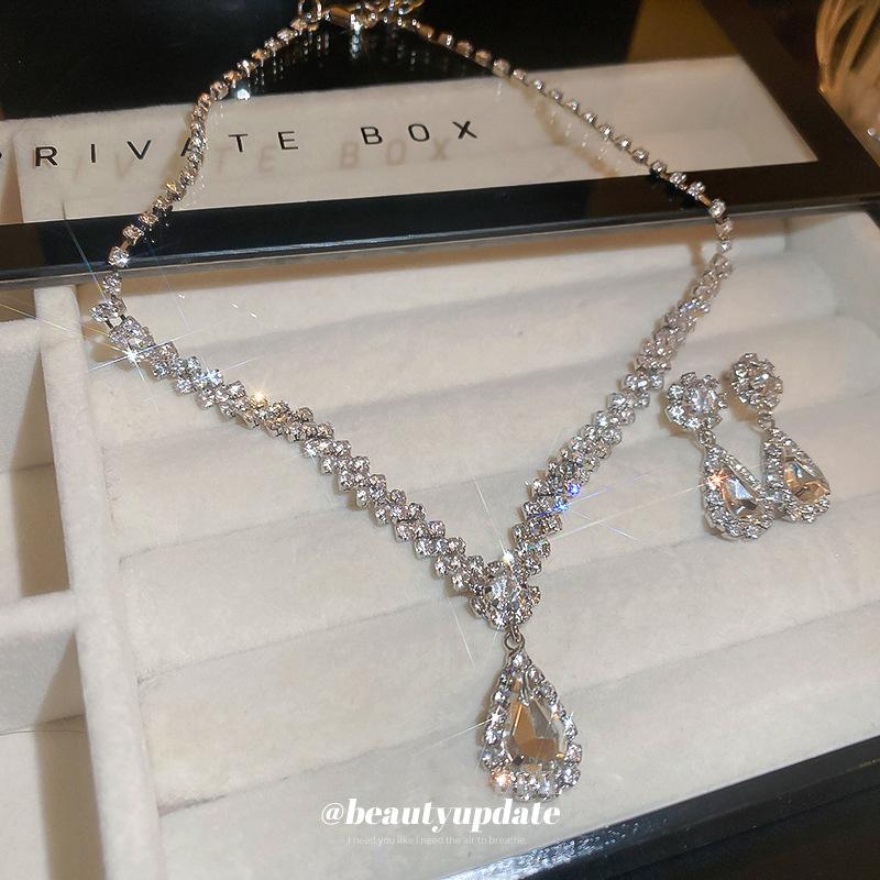 Diamond Water Drop V-shaped Fringed Necklace Earrings Two-piece Set Light Luxury Temperament Niche Collarbone Chain Personalized Jewelry