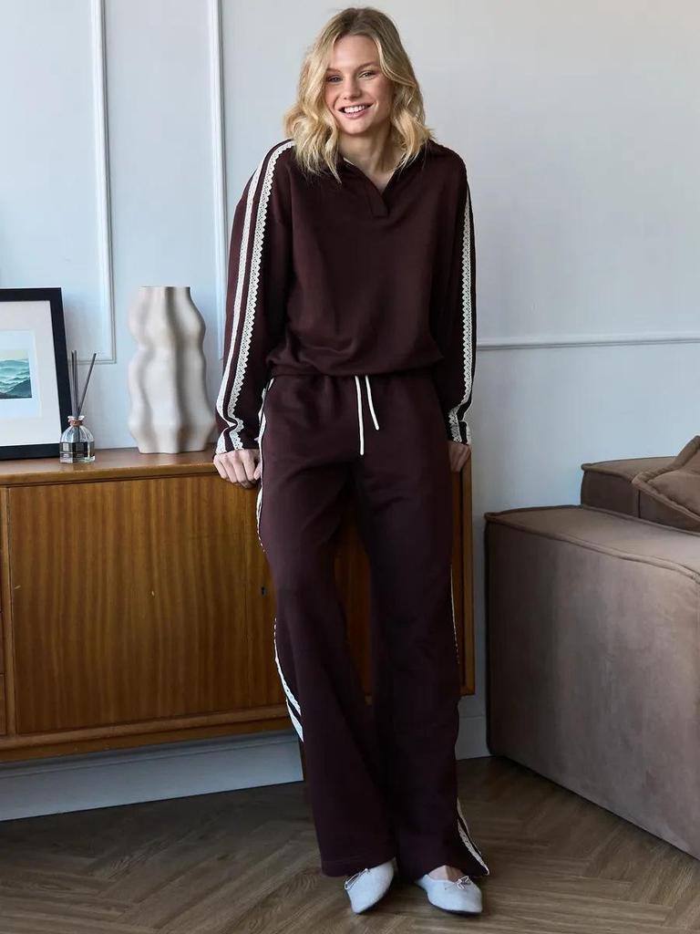 Completo casual da donna con bordi in pizzo, colletto ripiegabile, maniche lunghe e pantaloni per Primavera/Autunno