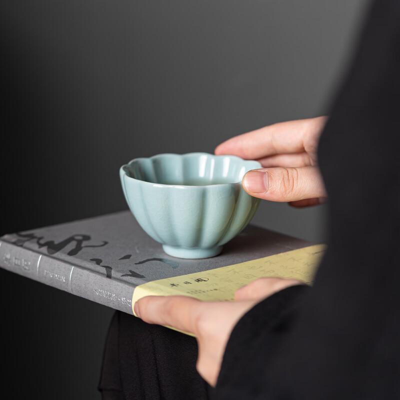 Hongyu Ru Kiln Crackle Glaze High Petal Tea Cup Pair Gift Set