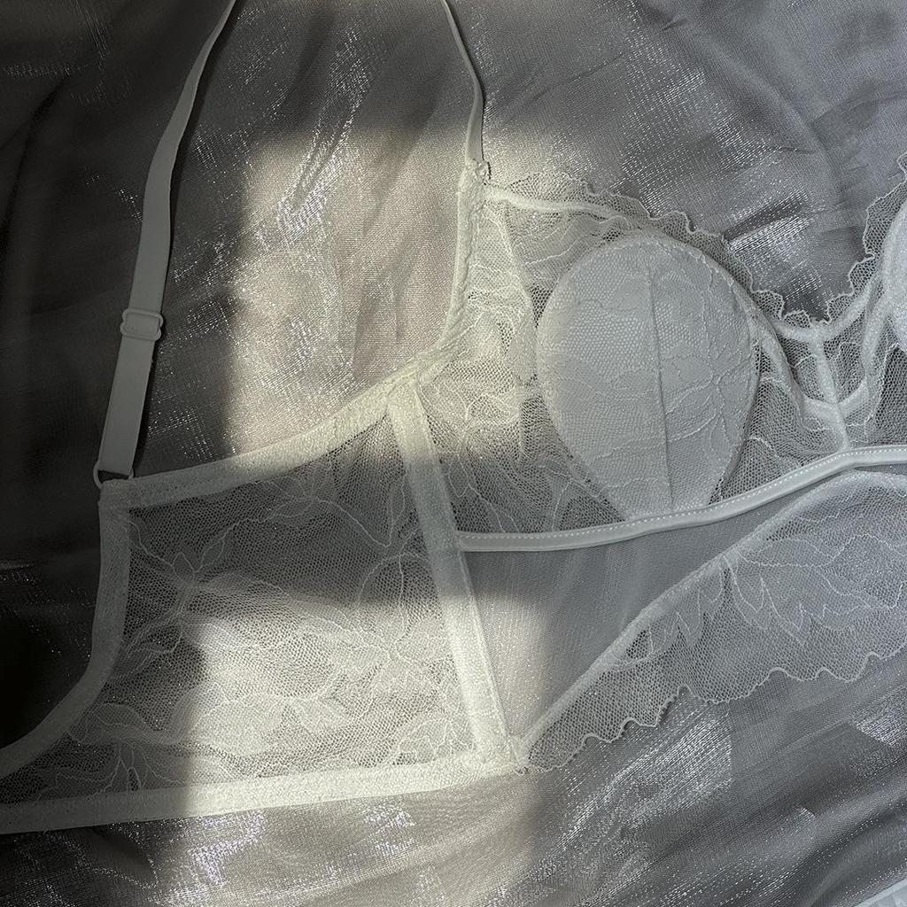 Big U Ultra-Thin Lace Bunny Ears Backless Wire-Free Comfortable French Bra