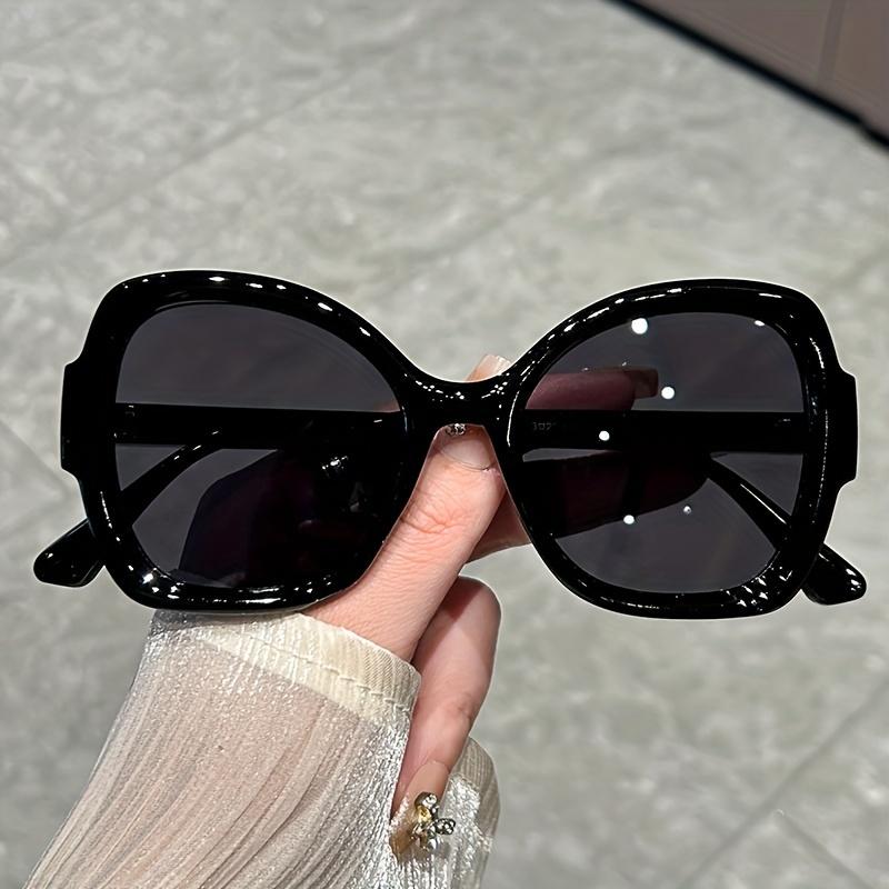 Y2K Oversized Oval Fashion Sunglasses with Green Jelly Frame - Anti-Reflective Lenses,, Perfect for Hiking, Sports & Parties