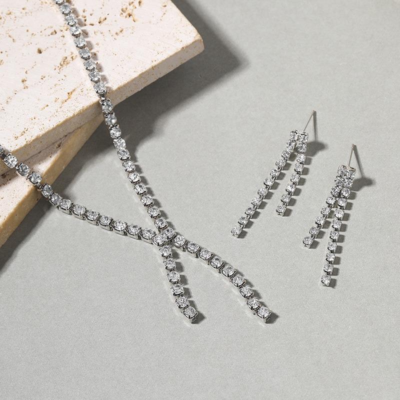 Diamond necklace set jewelry retro high-end fringed earrings women's simple and versatile jewelry