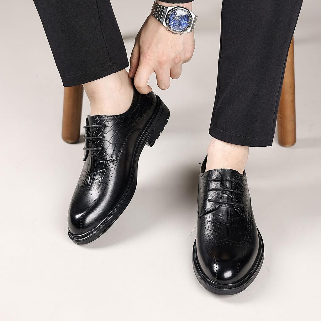 Mode 2025 Neue Formale Business Brogue Herrenschuhe Mode Lässige Rindslederschuhe Männlich Einfarbig Schnürschuh Neuer Designer Kleiderschuh Mann