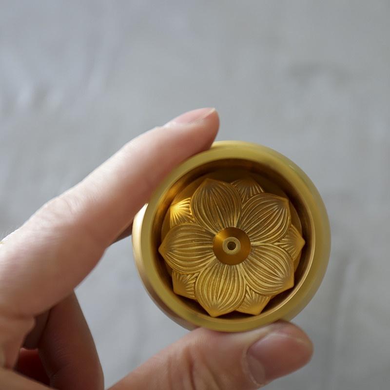 Pure Copper Gold Lotus Flower Incense Burner Mini Small Incense Stick Holder Aromatherapy Censer for Temple Teahouse Home Decor