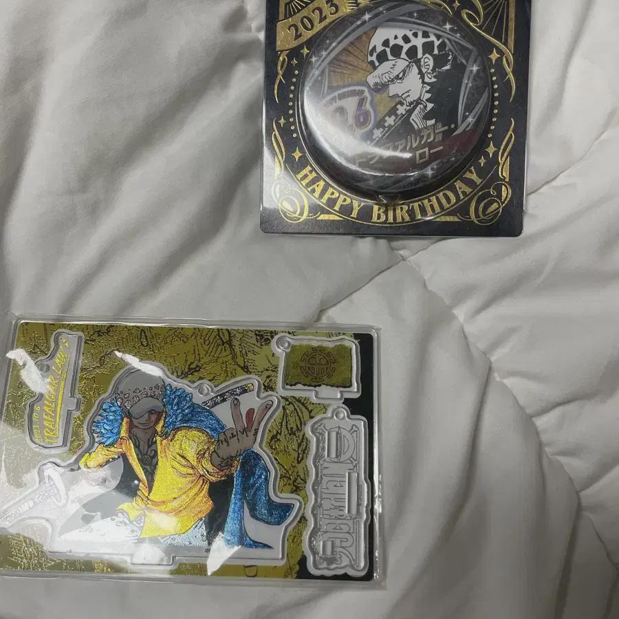 

One Piece Trafalgar Row Birthday Diorama Badge Batch
