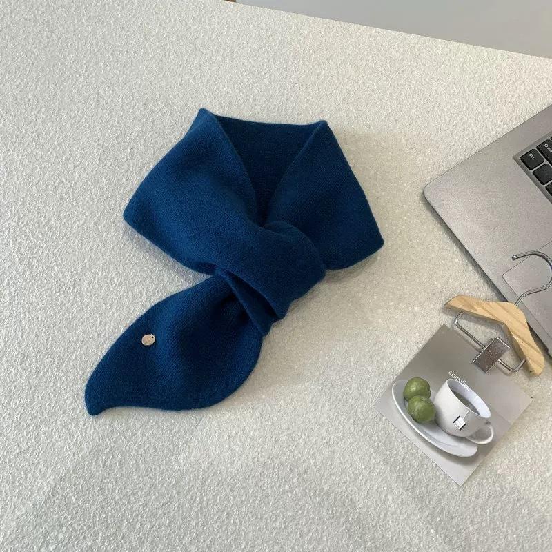 Warm Winter Wool Knitted Scarf To Keep Warm Student White Collar Portable Scarf