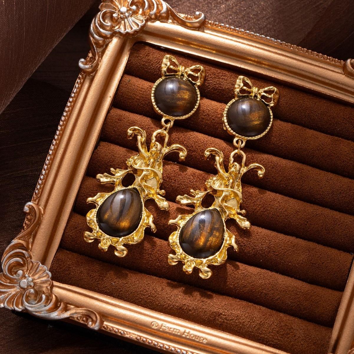 

Модні сережки-краплі для жіночих прикрас коричневий