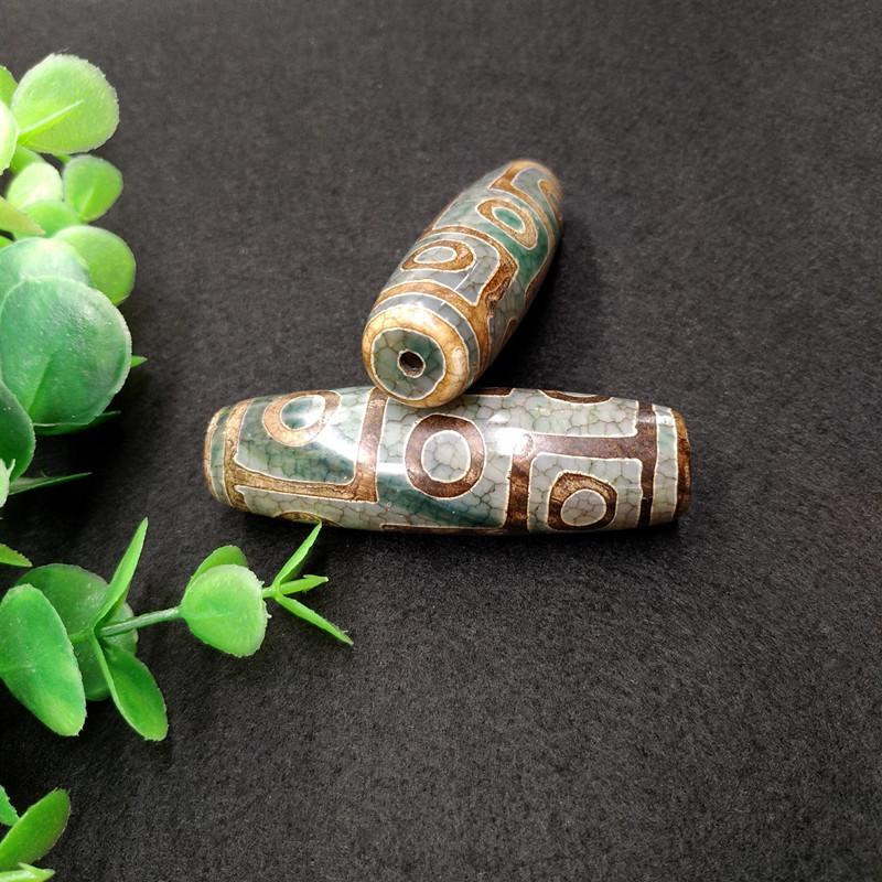 Tibetan Green Nine-Eyed Dzi Agate Jade Pendant Necklace Ornaments.