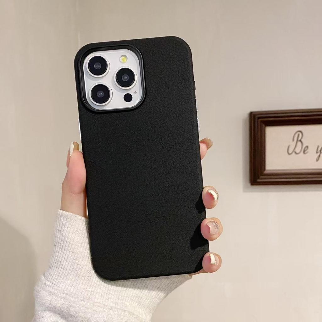 The Two-in-one Leather Pattern Is Suitable for Apple 16E Skin-feeling Anti-drop Mobile Phone Case iPhone16Pro Simple Non-slip Protective Case.