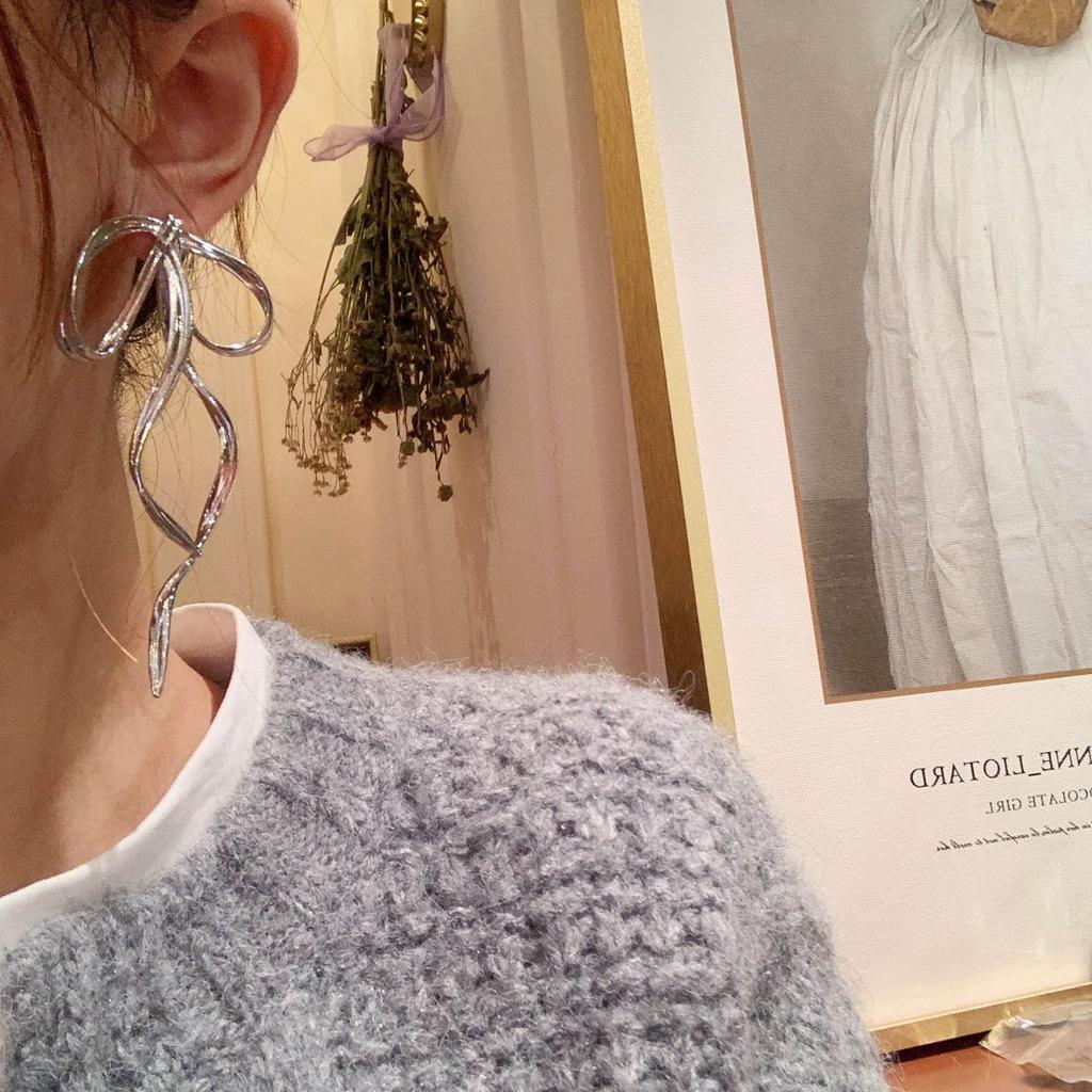 Fashionable Bow Shaped Ear Pendant Vintage Bowknot Earrings Simple Line Charm Dangle Eardrop Metal Jewelry for Women