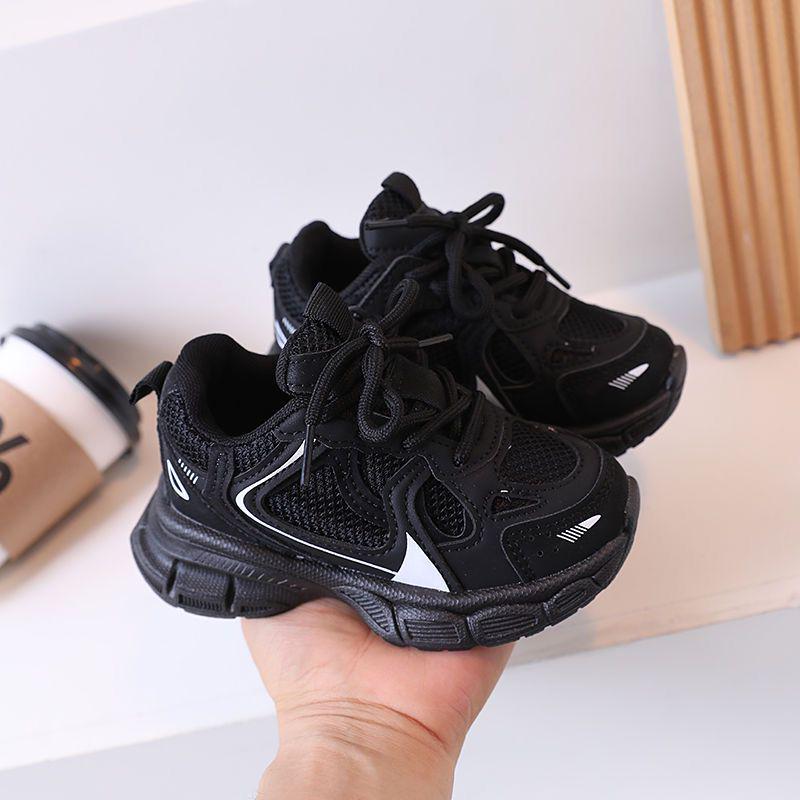 Dětské jarní tenisky 2024: Dívčí a chlapecké „dad shoes“