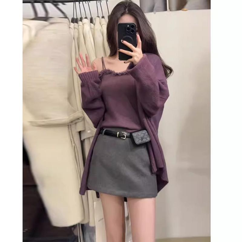 Korean Style Knitted Sweater & Bandeau Set: Fashionable Autumn-Winter Two-Piece for Women.