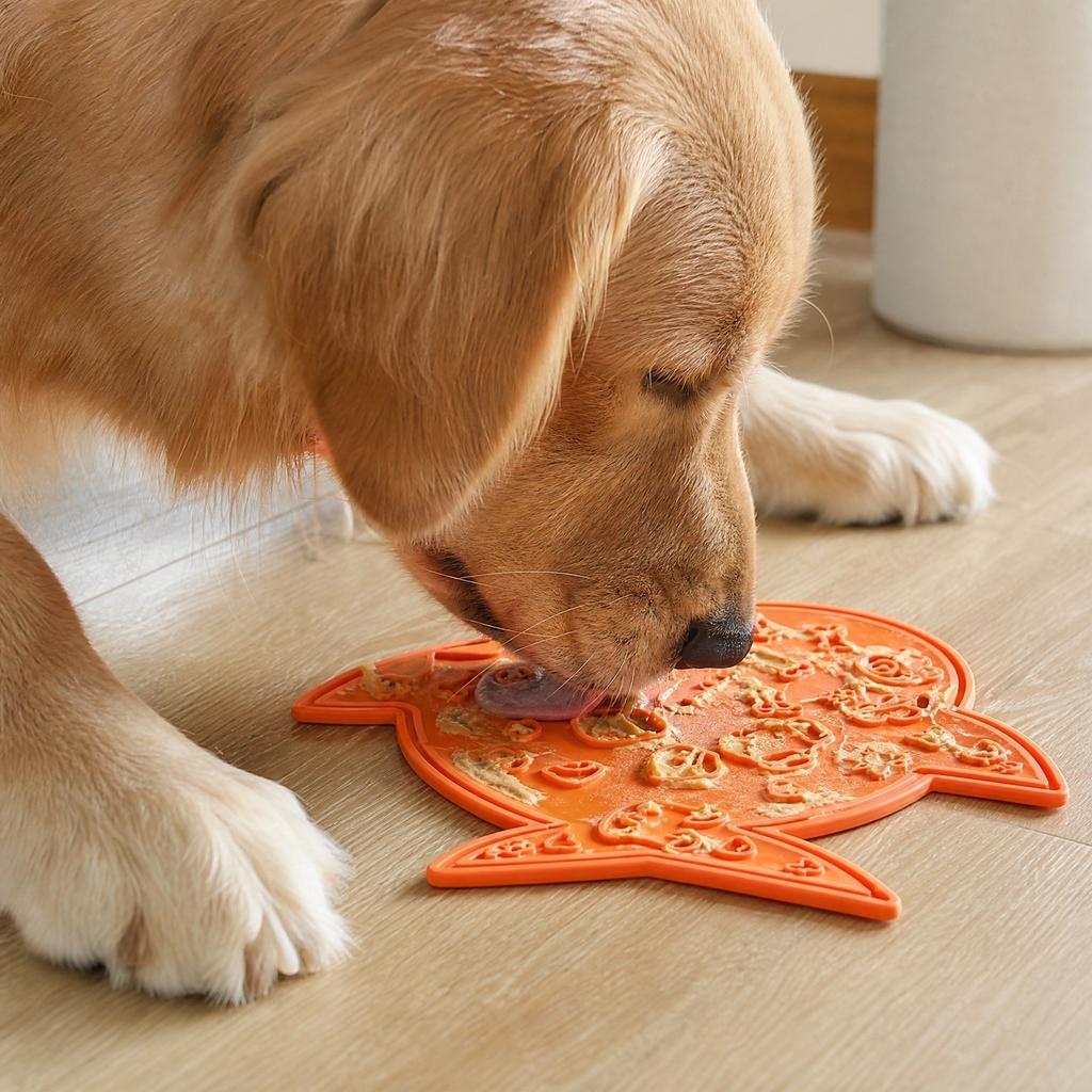 Fish Shape Silicone Slow Feeder for Dogs and Cats, Lick with Suction Cups, Eating Training Pad for Slow Feeding