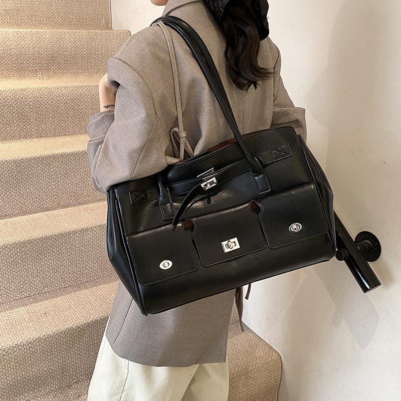 

Сумка-тоут большой вместимости Новая модная универсальная сумка через плечо для通勤 чёрный