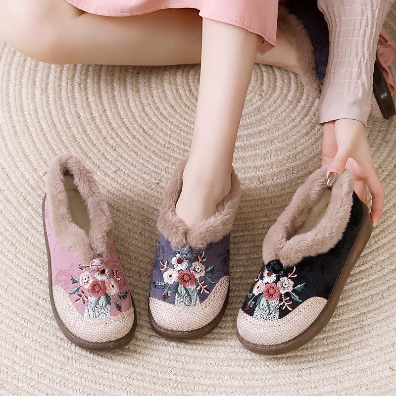 Winter velvet thickened classical retro embroidered cotton shoes versatile comfortable cotton shoes embroidered shoes
