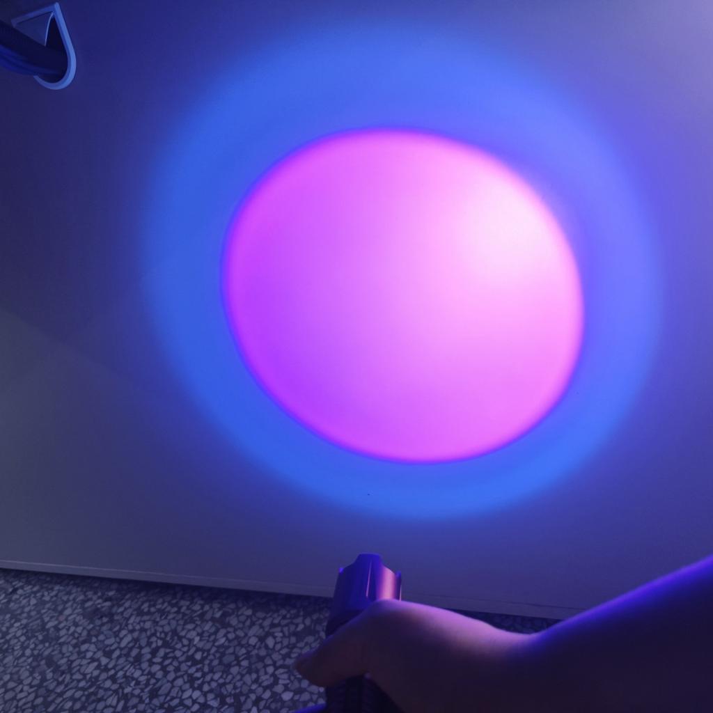 30 Вт 395 нм УФ-фонарик с USB-C зарядкой, мощный черный свет для обнаружения мочи домашних животных и отверждения смолы