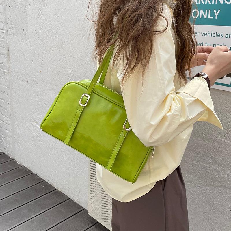 2026 Sommer Grüne Umhängetaschen für Pendlerinnen Luxuriöse Designertaschen Einfarbige Lässige Kissen-Achseltasche Schwarz Weiß