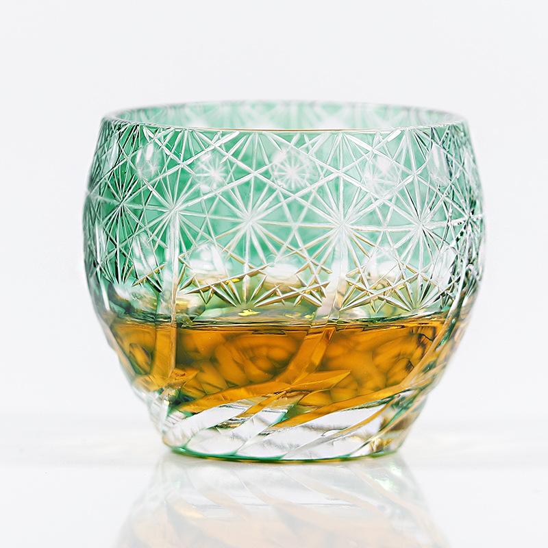 

Jinzhi Japanese Korean Wave Kikuki Wine Glass Edo Cut Baijiu Hand Carved Glass Jiugongge Cuisine зелений
