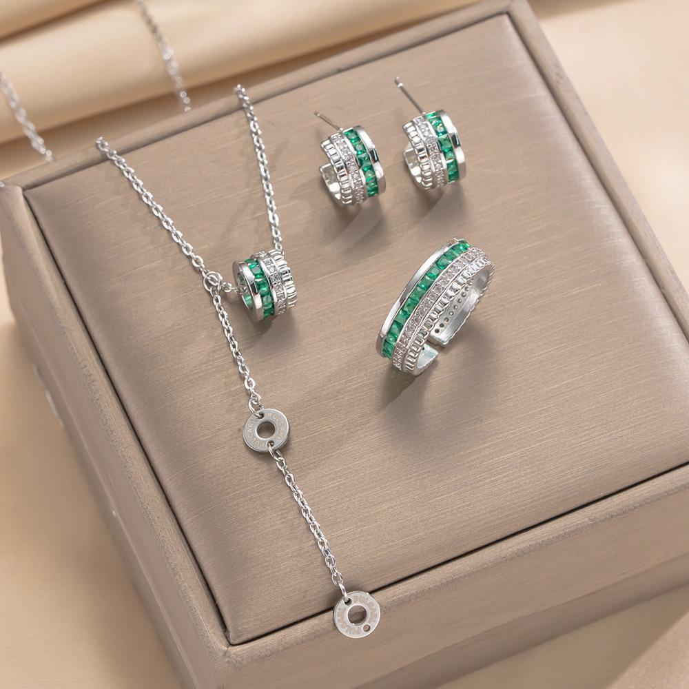 Set of Slim Waist Titanium Steel Women's Necklace - Inlaid Light Luxury Versatile Choker