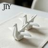 Figurine d'Oiseau Élégante Figurine de Grues Origami Géométriques, Sculpture Moderne, Accent d'Ornement Minimaliste pour Étagère Bureau, Sculpture Créative Nordique pour