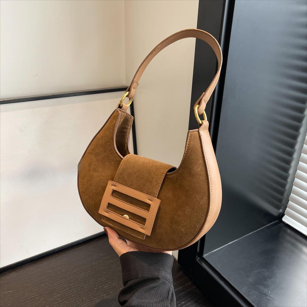 Retro Frosted Crescent Bag for Women  New Autumn and Winter Fashion Versatile Single Shoulder Crossbody Bag