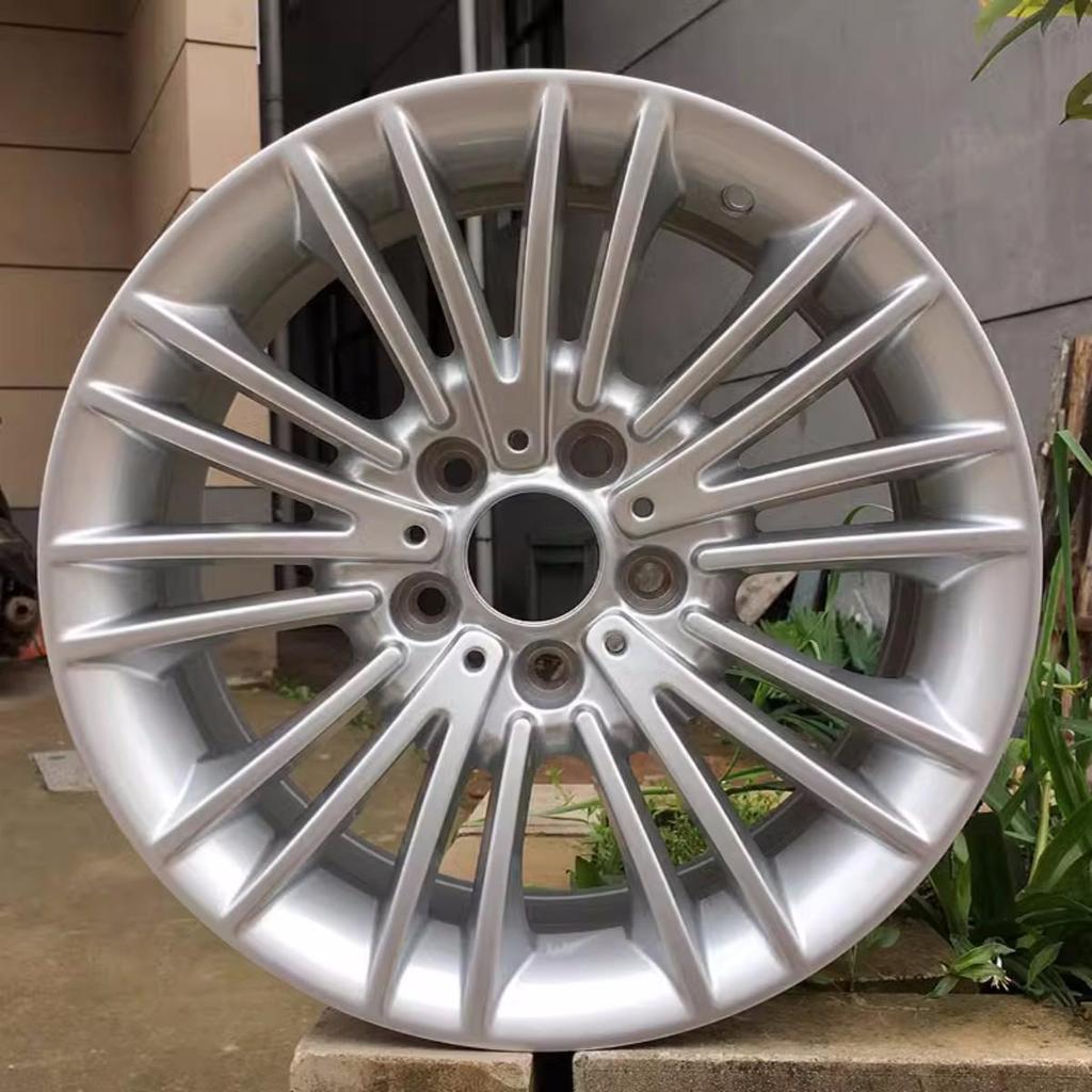 Compatible with BMW 5 Series 525li, 535, 520, 530, and 528 wheels; available in 17", 18", and 19" aluminum alloy rims and tires.