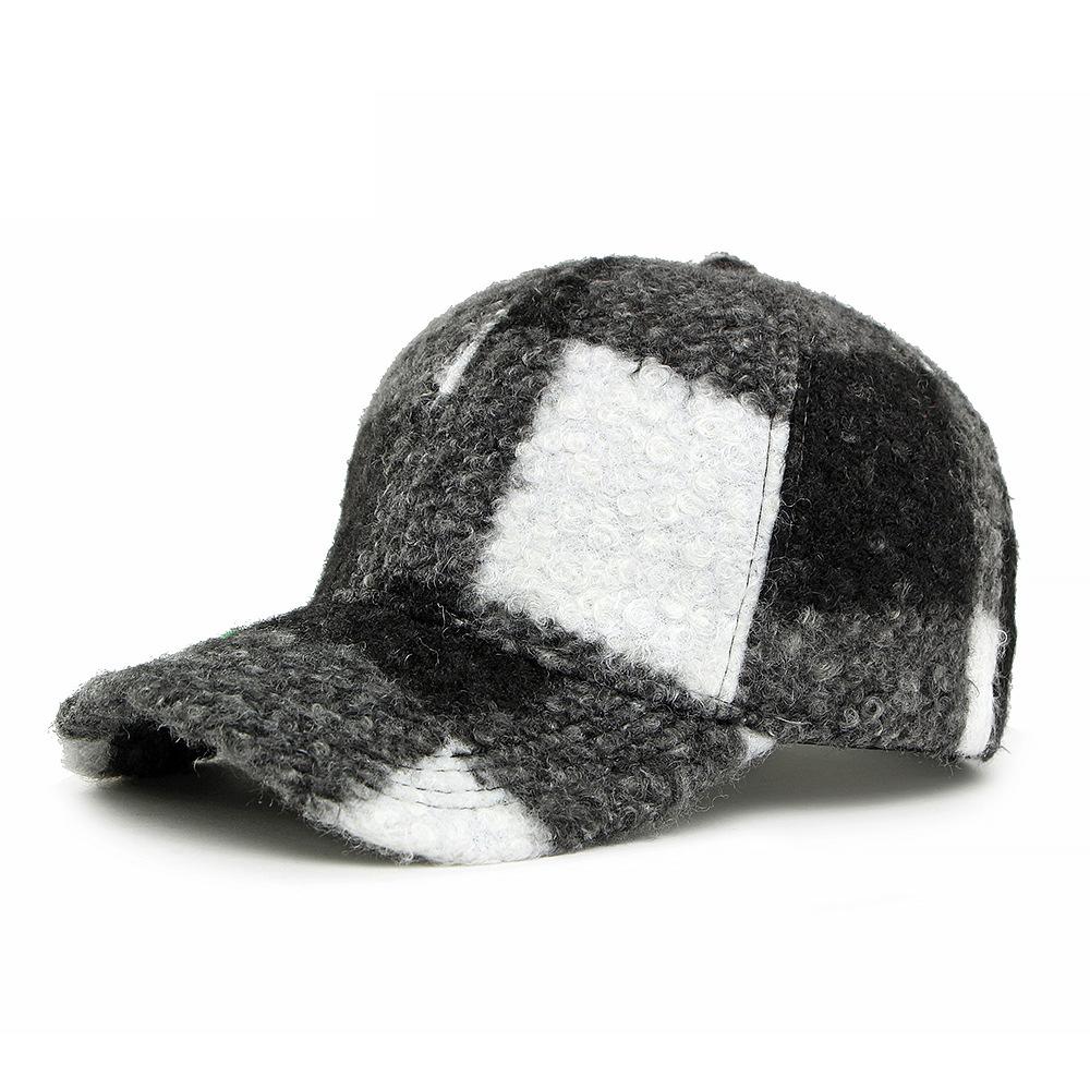 

Autumn Winter Plaid Hat Women s Baseball Cap Lamb Wool Cap Outdoor Sunscreen Hat for Men чорний/білий