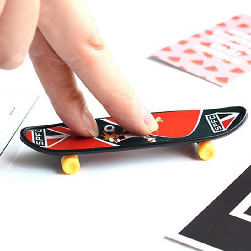 Plastový Mini Skate Prstový Skateboarding Fingerboard Novinka Hračky Pro Kluky Dárky