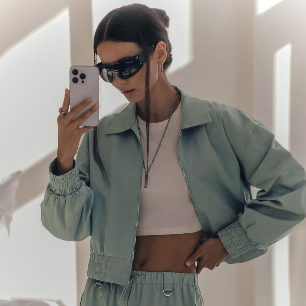 GMXIA Short Jacket Coat Autumn and Winter New Street Trend Personalised Short POLO Neck Jacket Tops