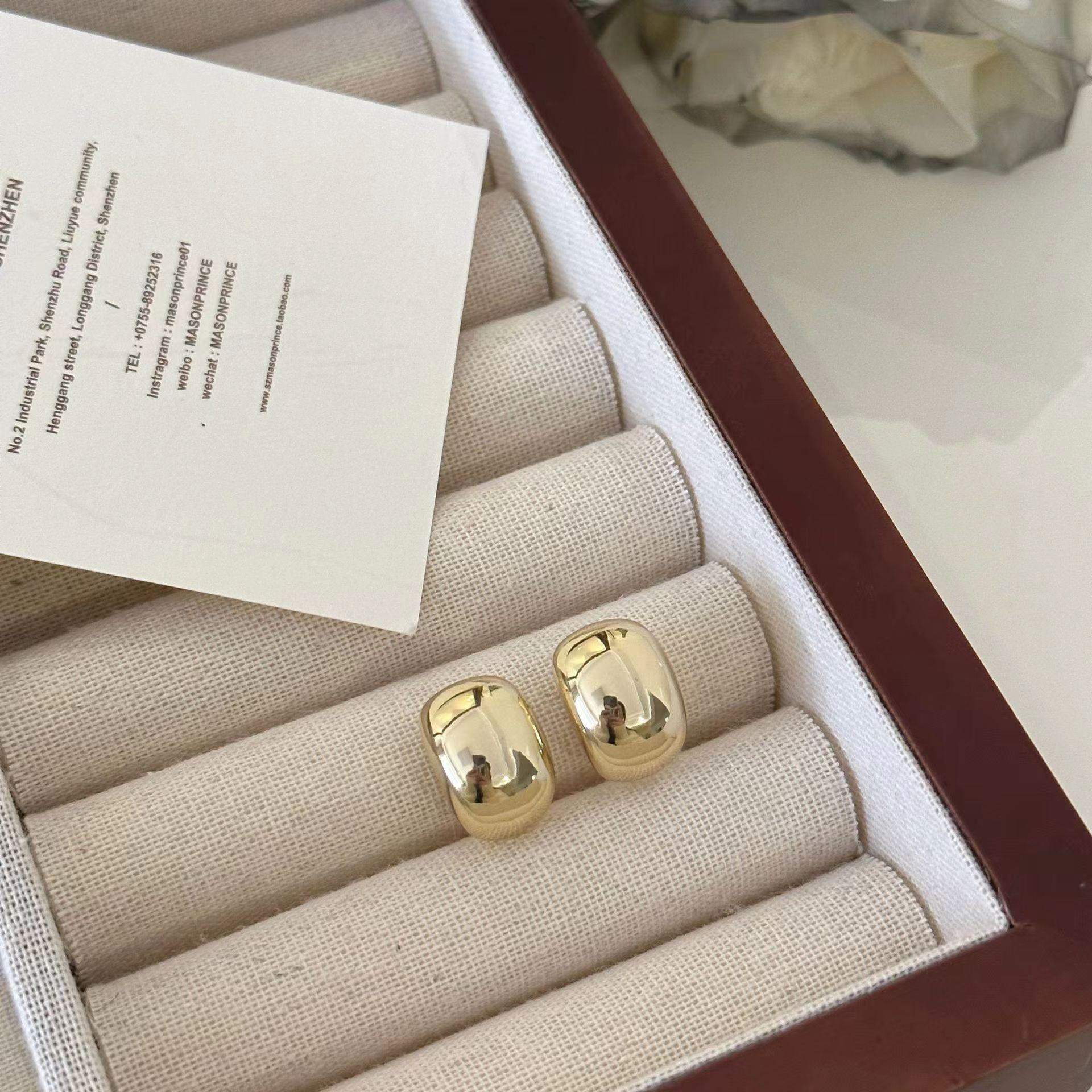 

2025 Trendy High-End Versatile Semi-Circular Earrings for Women Half circle earrings