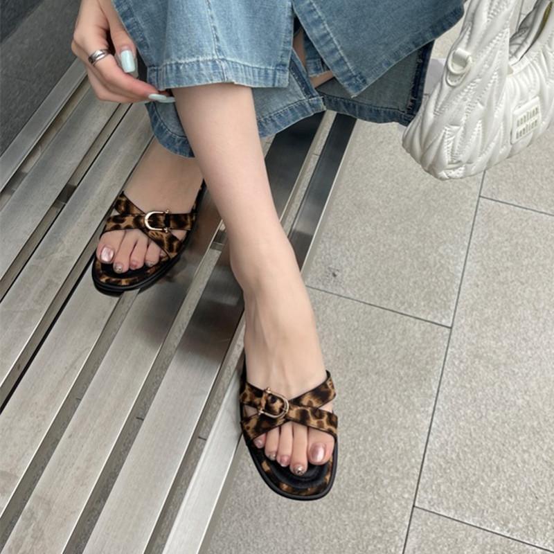 Fashion Bailamos Brand New Women Slippers Fashion Leopard Print Flip Flops Flat Heel Outdoor Dress Vaction Casual Flip Flops Beach Shoes