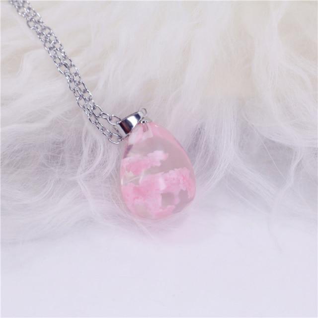 Chic Transparent Resin Craft Rould Ball Moon Pendant Necklaces Women Blue Sky White Cloud Chain Pendant Necklace Voguish Stylish Jewelry Giveaway