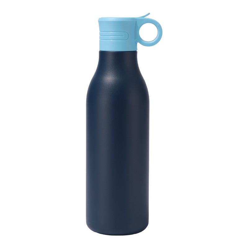 Isolierte Sportwasserflasche mit Strohhalm 304 Edelstahl für Outdoor-Aktivitäten und Reisen