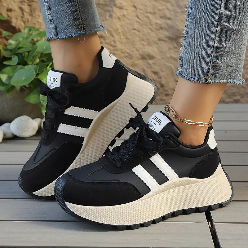 Platform Casual Sports Shoes for Women, New Style, with Built-in Height Increase, Lace-up Design Devotion