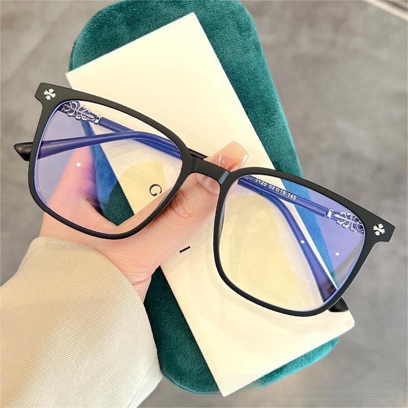 Модные простые очки с защитой от синего луча в большой оправе — фото 3