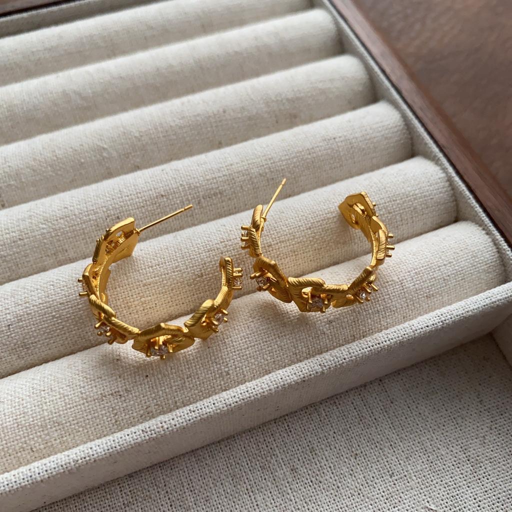 Gold Irregular Twist Earrings Pleated Glossy Polished Earrings Personalized Unique Earrings