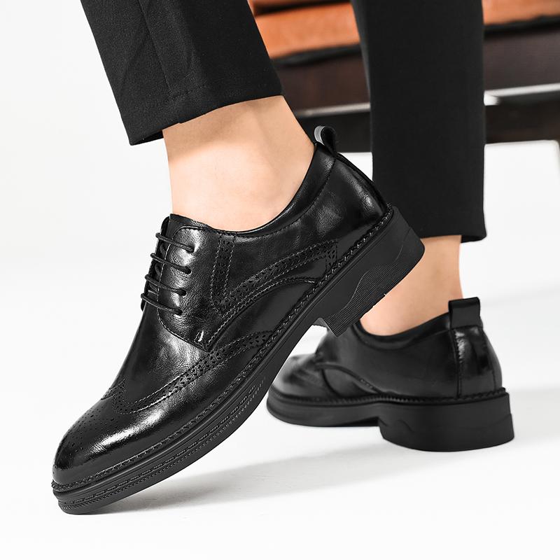 Fashion Autumn Men's Classic Black Lace Up Business Leather Shoes Fashionable and Comfortable Blok Carving Formal Business Leather Shoes